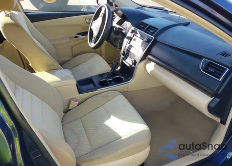 2017 Toyota Camry Le z USA, uszkodzony, nr VIN 4T1BF1FK8HU723651